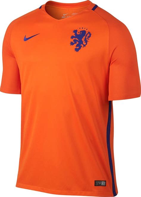 mannen voetbal t shirt maat lebel nike|Voetbalshirts voor heren .